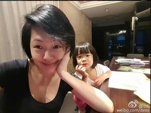 明星网红沙发翻车图片,明星同款变“笑柄”，揭秘网红产品背后的真相